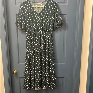 Green Flutter Sleeve V-Neck Sundress for Casual Occasions